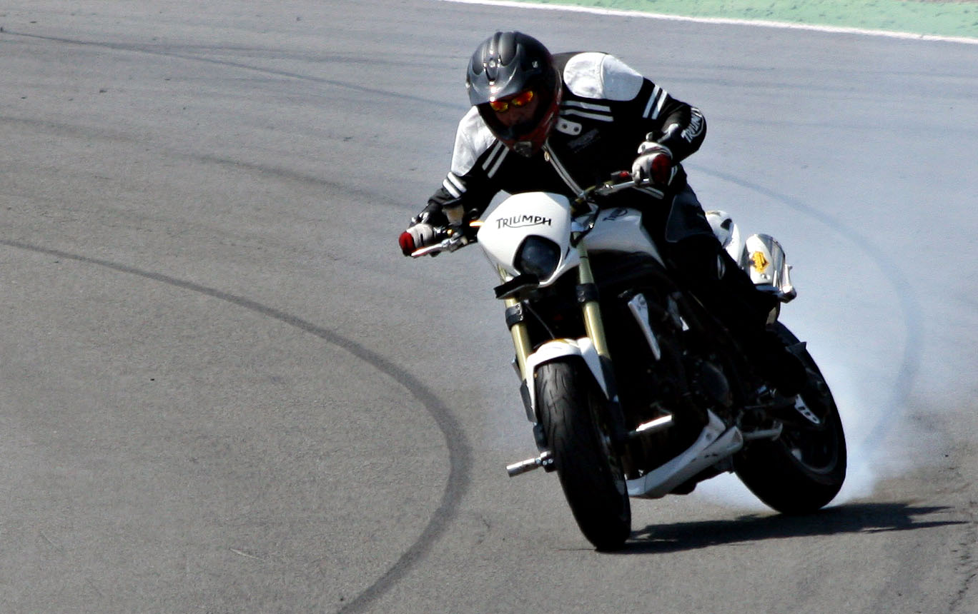 Mad-man on 2-wheels - 400-metre power-slide