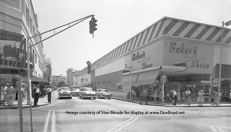 1956 - Bakers Quali Craft Shoes store at SE 1st Avenue and Flagler Street, downtown Miami