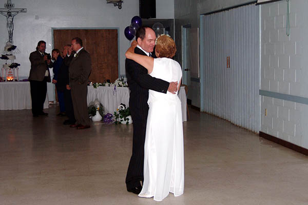 Pete and Linda Ciolfis first dance as a married couple, photo #9045