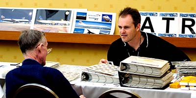2004 - Richard Black checking out slides at Joe Pries table