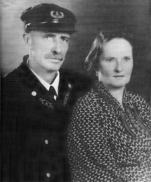 1930s - Fowey Rocks Lighthouse Keeper Hamilton Hamp Sharpe Perry and his wife Carrie Bell Conley Perry