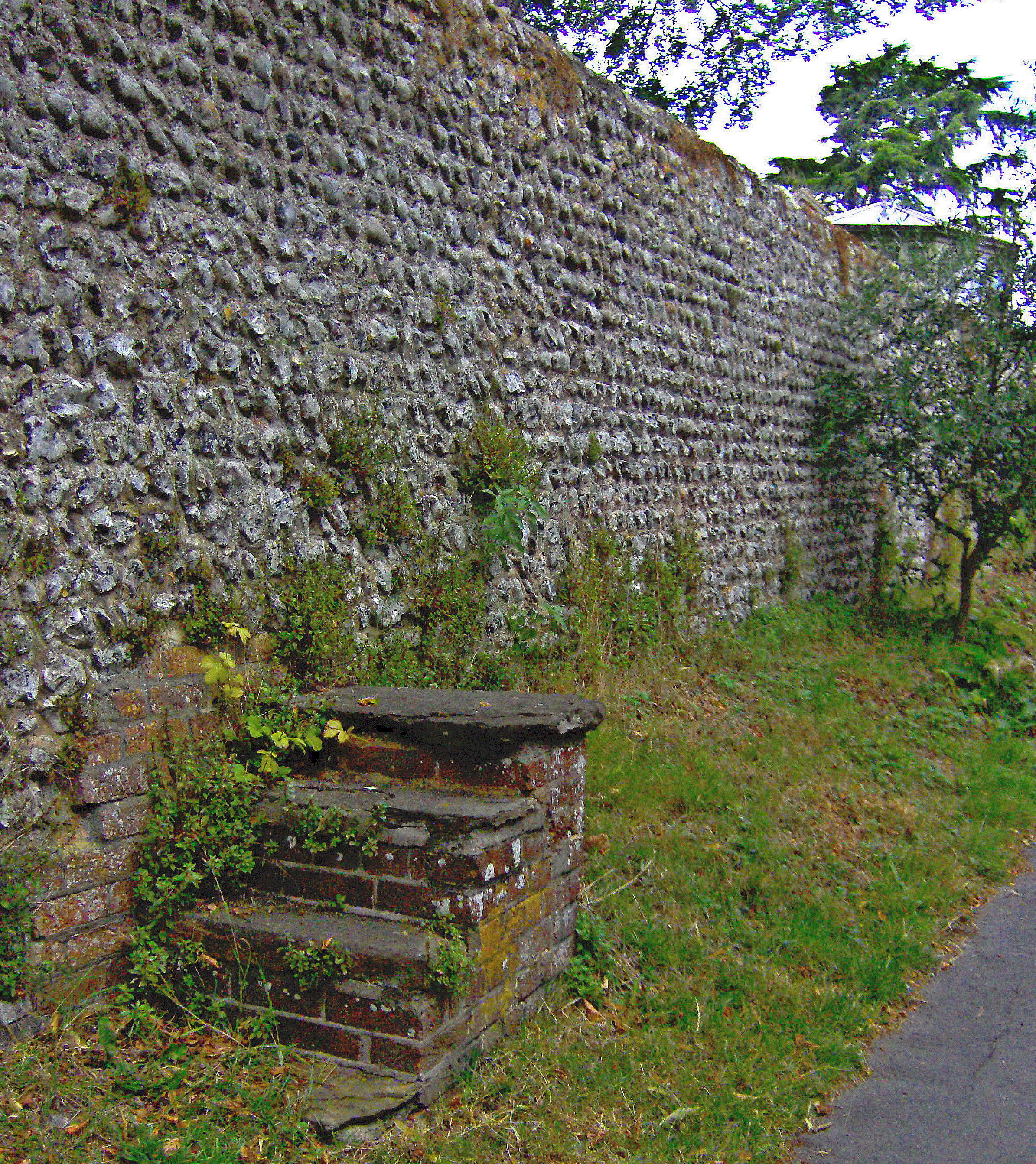OLD MOUNTING BLOCK