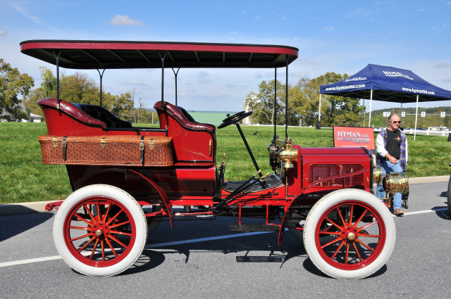 1904 White Type D steam car, $240,000