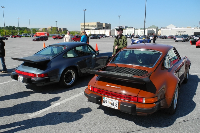 From left, 1988 Porsche 911 Carrera and 1977 Porsche 911 Carrera Turbo (7491)