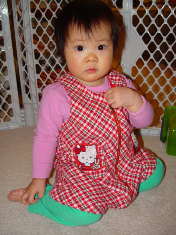 歡歡穿 Hello Kitty