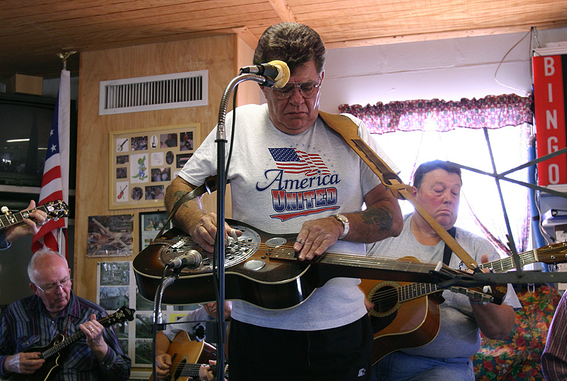 larry on dobro