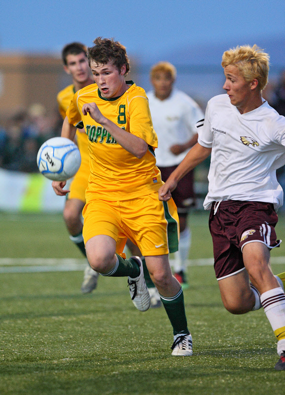 Soccer: Belen vs Los Alamos BV -- (Championship 11/6/2010)