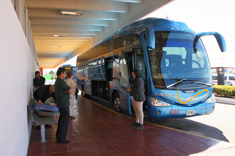 Bus from La Paz to San Carlos (7409)