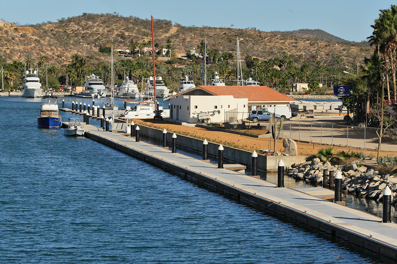Docking in San Jose del Cabo (9099)