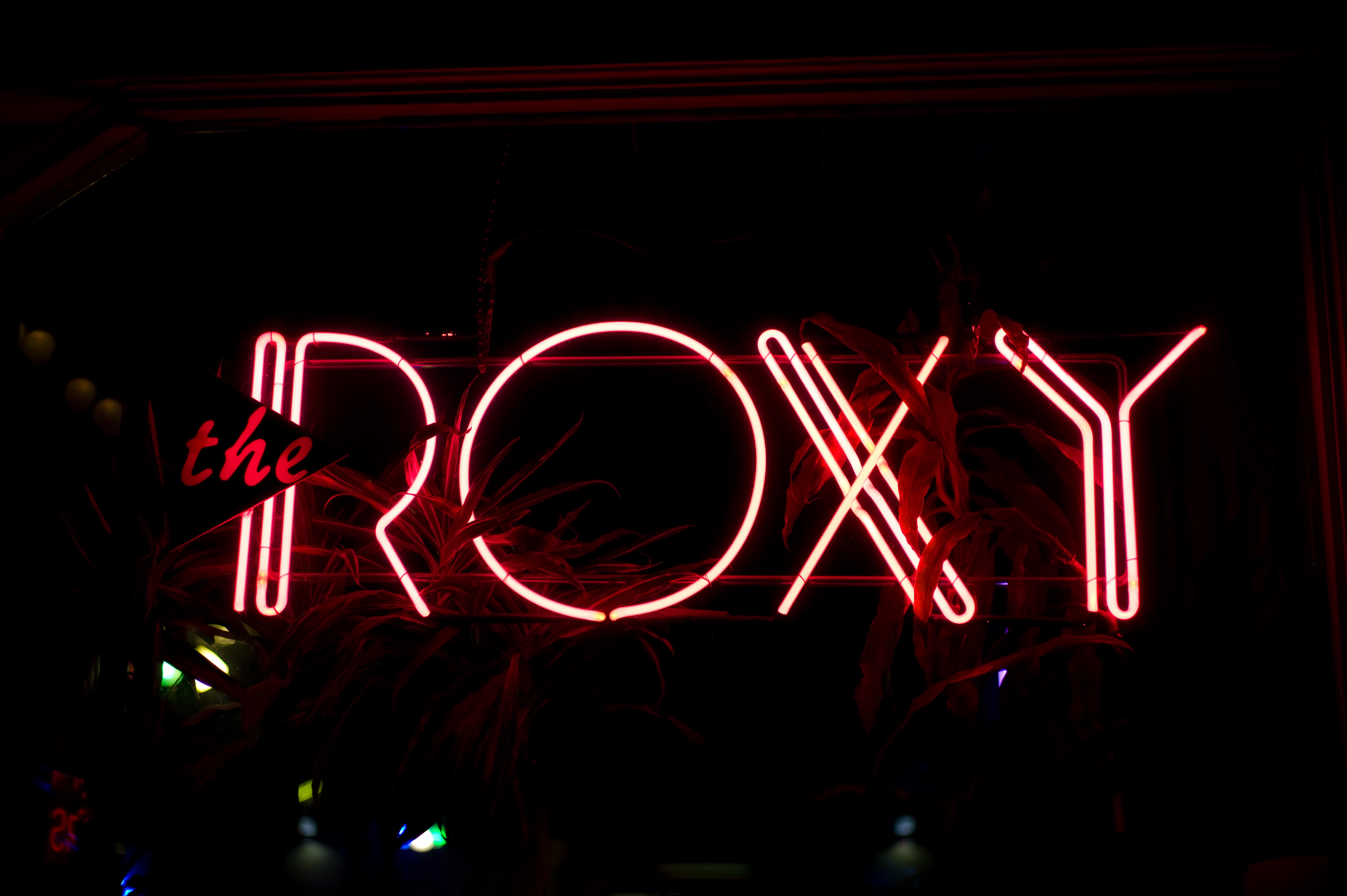 Roxy Neon