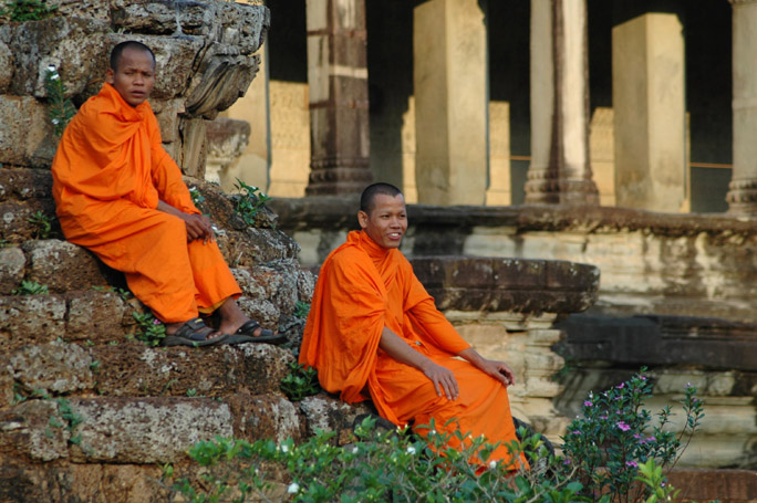 These guys were hired by a photographer (no, not me) to pose at the west side of Angkor Wat.