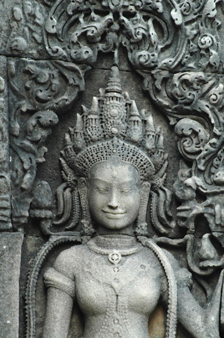 One of the Bayon's beautiful Apsaras.
