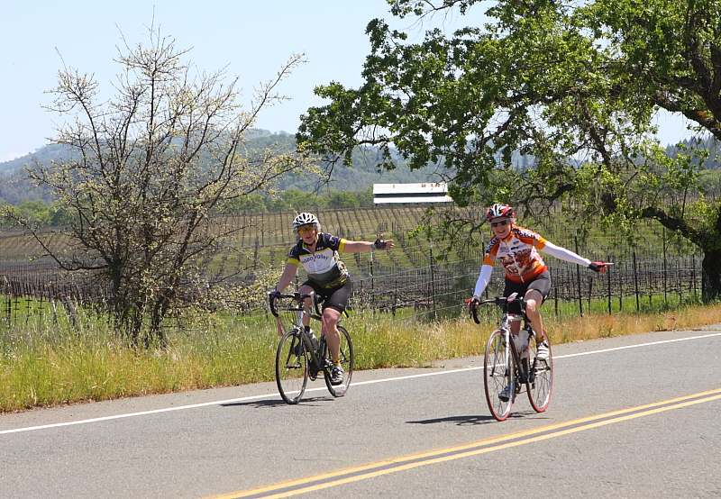 4-23-2010 Curly Sue and Pam turning left onto Ink Grade_3385 - .JPG