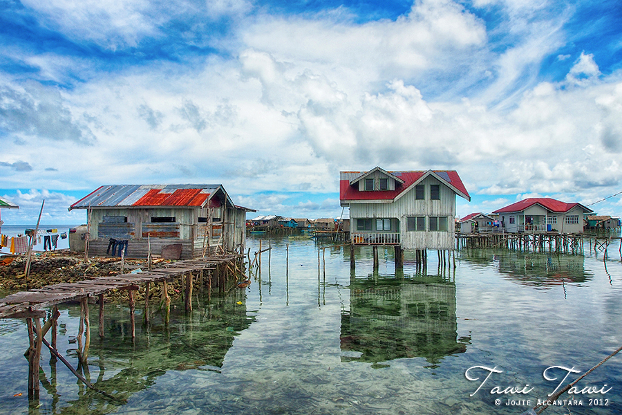 Badjao houses on stilts