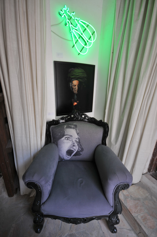 The wellcoming armchair