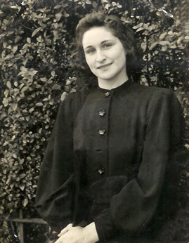 Aunt Clara (mother's sister).  She was about 25  in this photo.