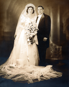 Aunt Lilly (sister of Richards mother Hilda) and uncle Ben - wedding photo