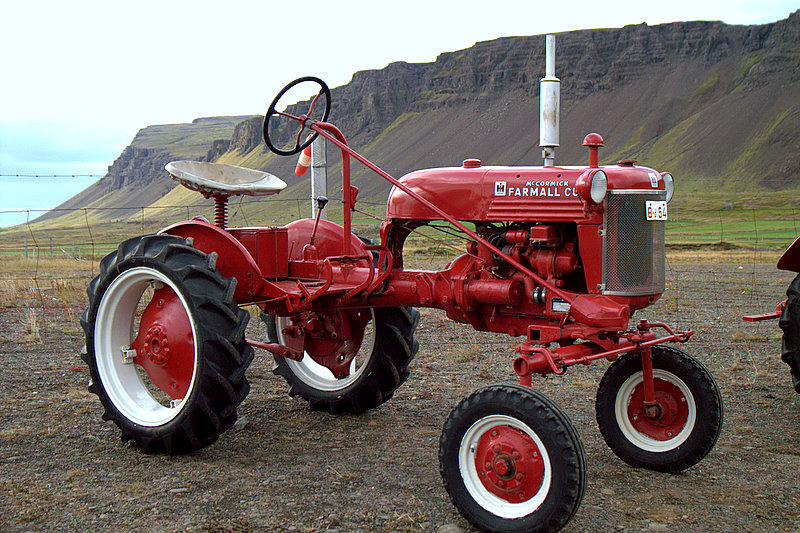 Farmall Cub