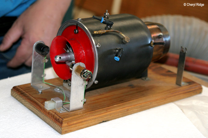 8638- miniature jet engine