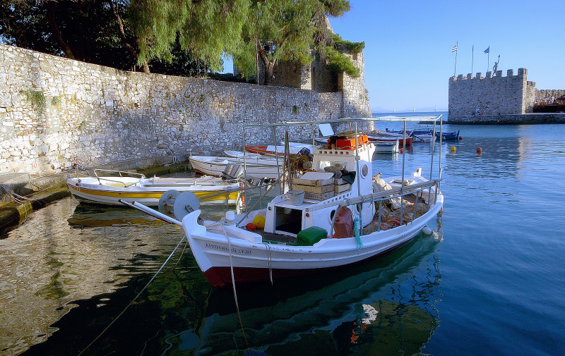 NAFPAKTOS ...