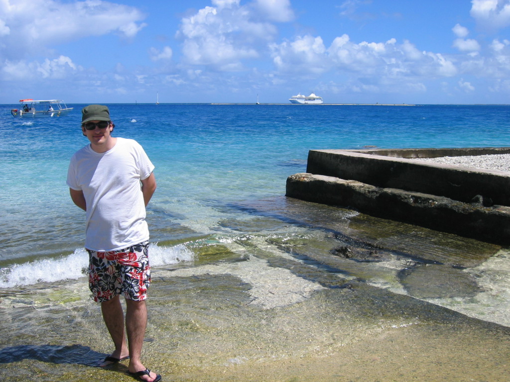 Rangiroa - Pier at Tiputa