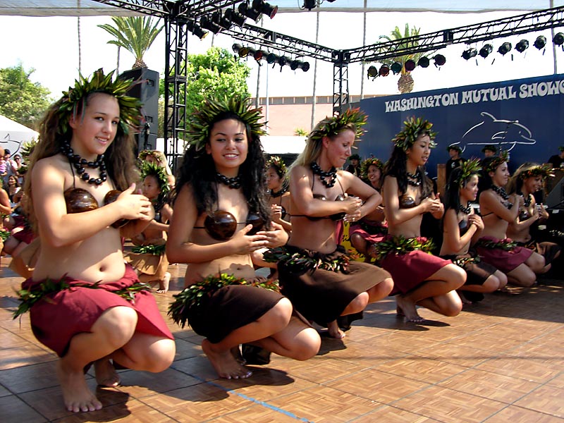 Puahis Polynesian Dancers