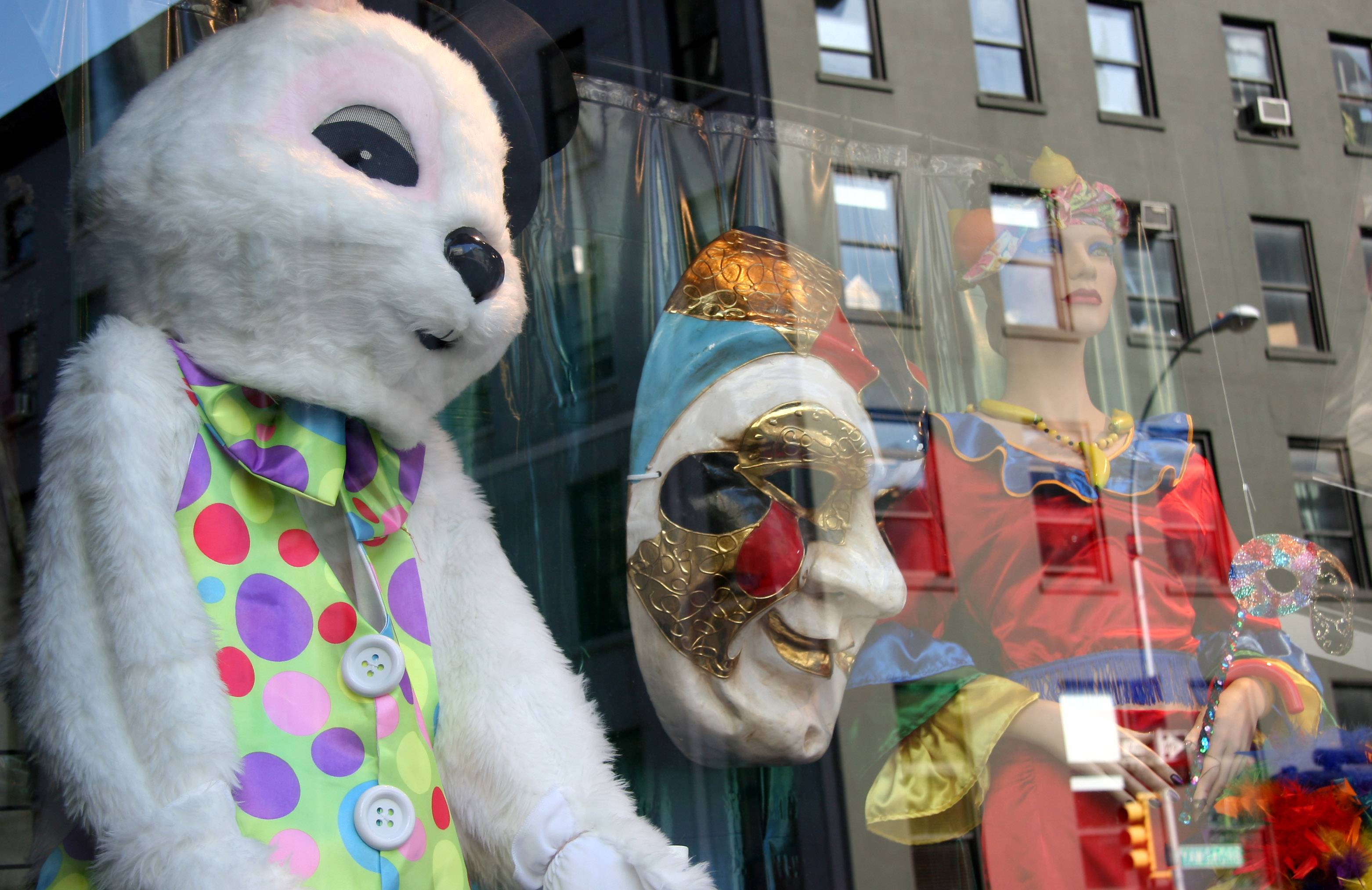 New York Costumes Store