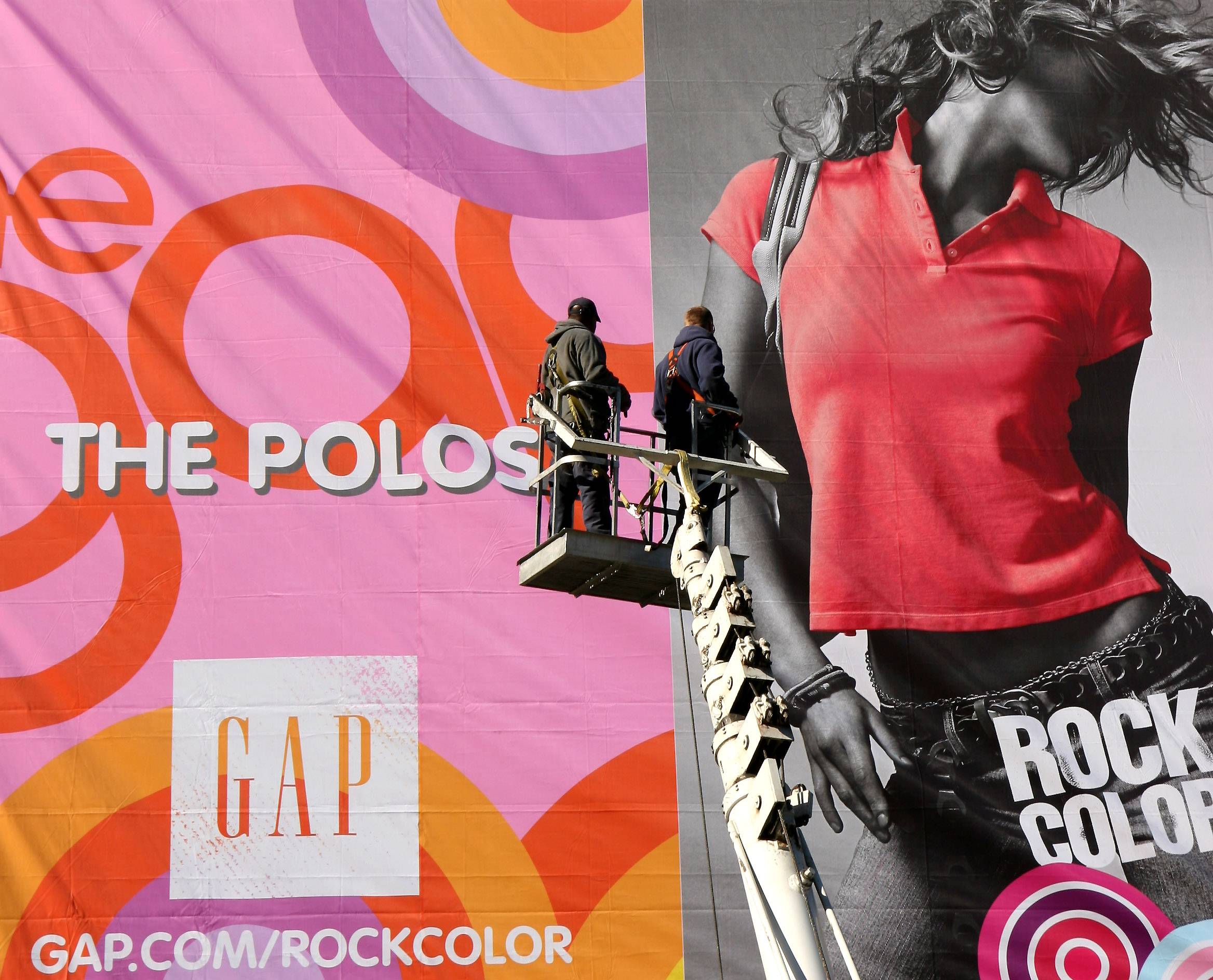 Hanging a New GAP Sign