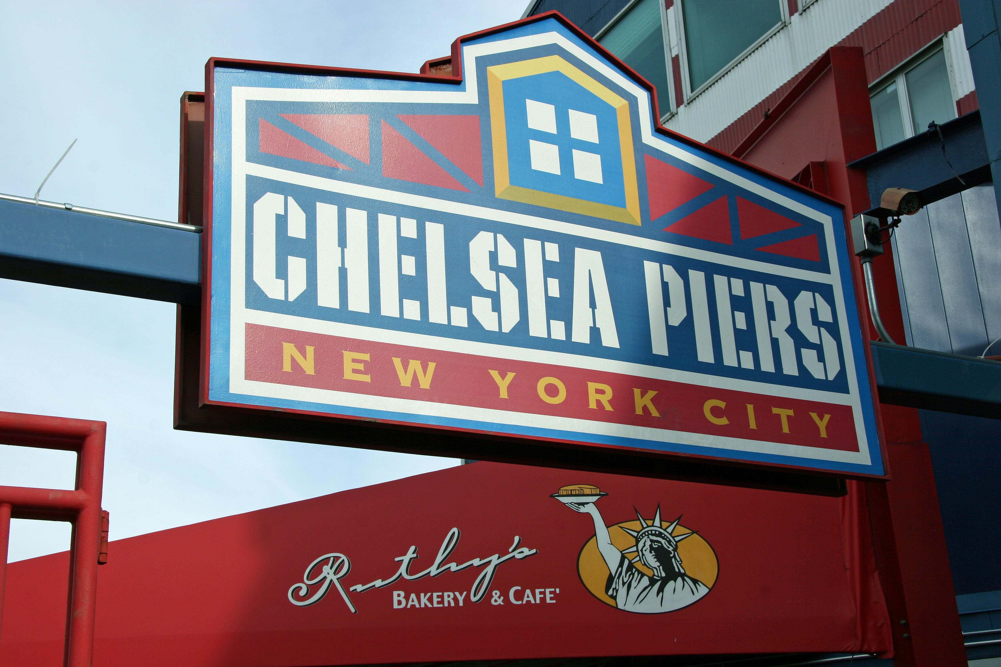 Chelsea Pier - Ruthys Bakery & Cafe