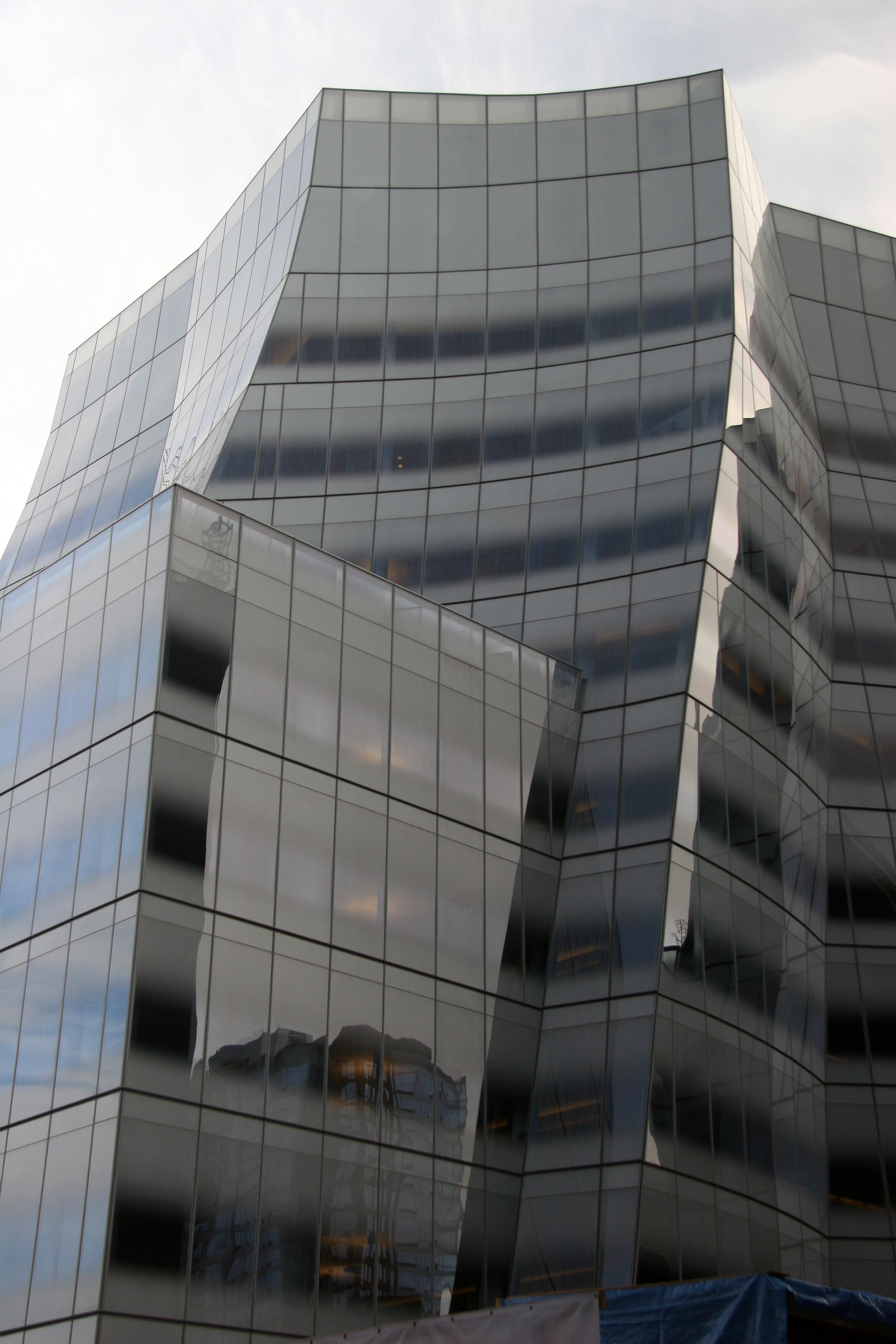 IAC Building by Frank Gehry - Reflection