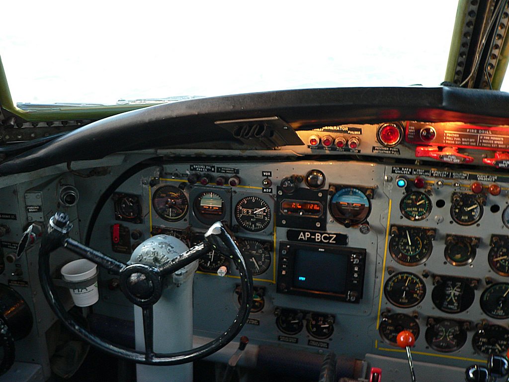 Captains Controls - 982.jpg
