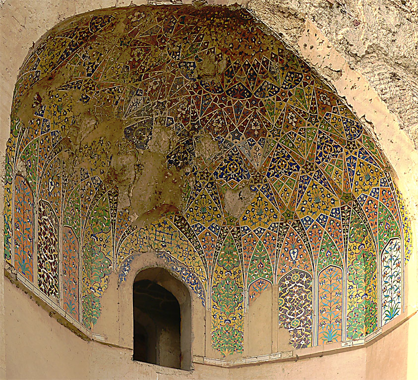Asif Khans Tomb - Mihrab - P1300031.jpg