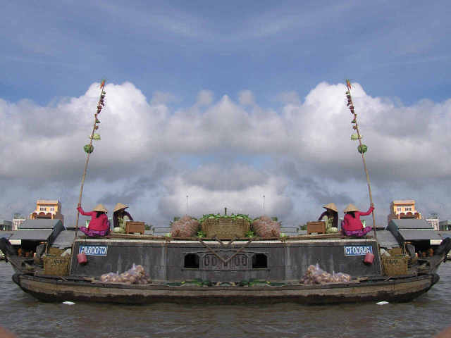 Floating market