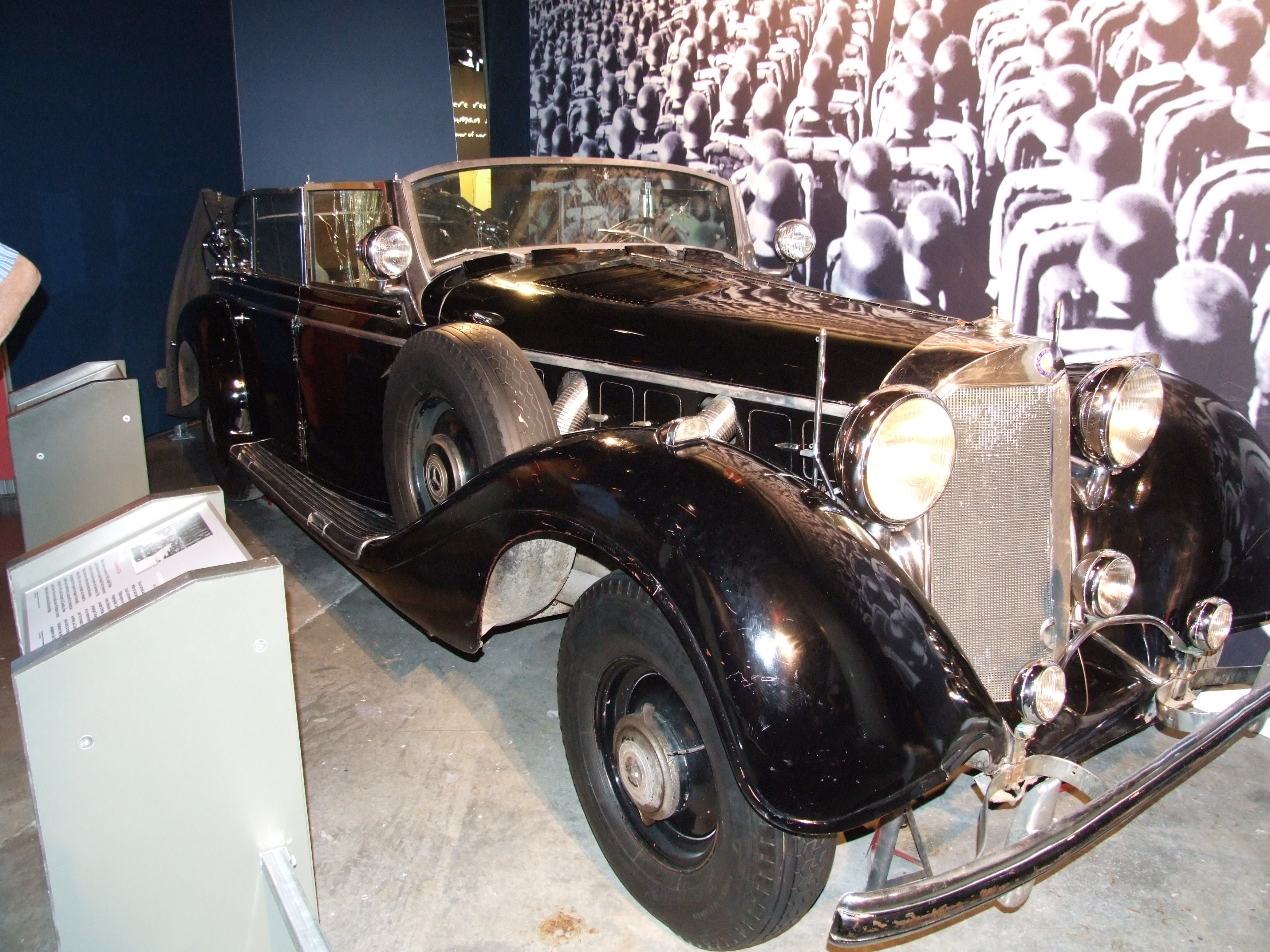 Hitler mobile