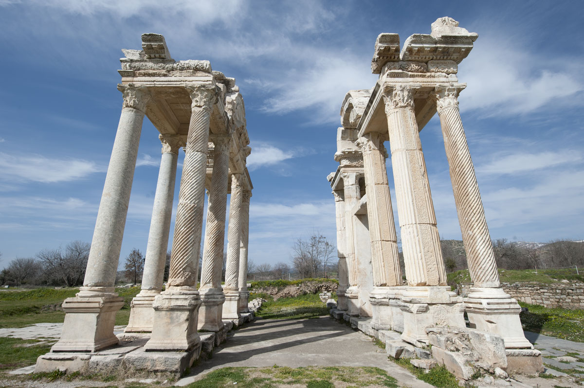 Aphrodisias March 2011 4619.jpg