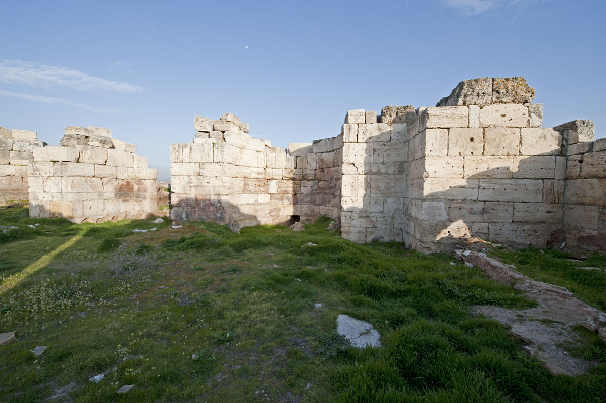 Laodikeia ad Lycum Central Baths 4769.jpg