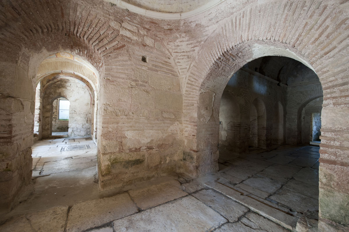 Myra Saint Nicolas church March 2011 5902.jpg