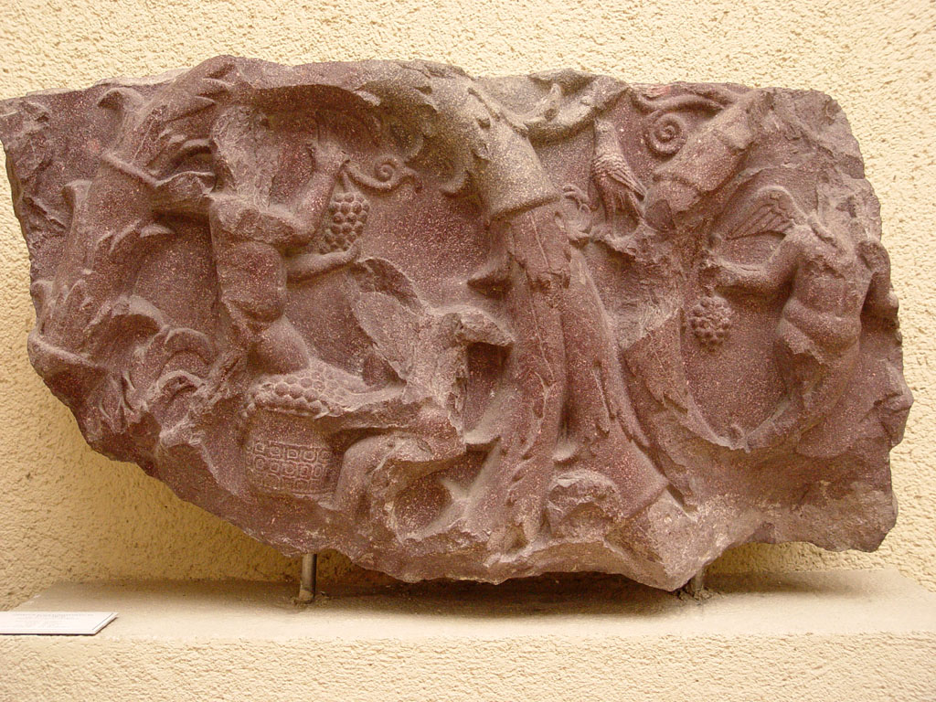 Istanbul Arch Museum Const the Great Sarcoph 1501.jpg