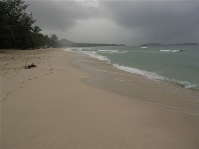 Hat Chaweng Beach  (raining but we went to the beach)