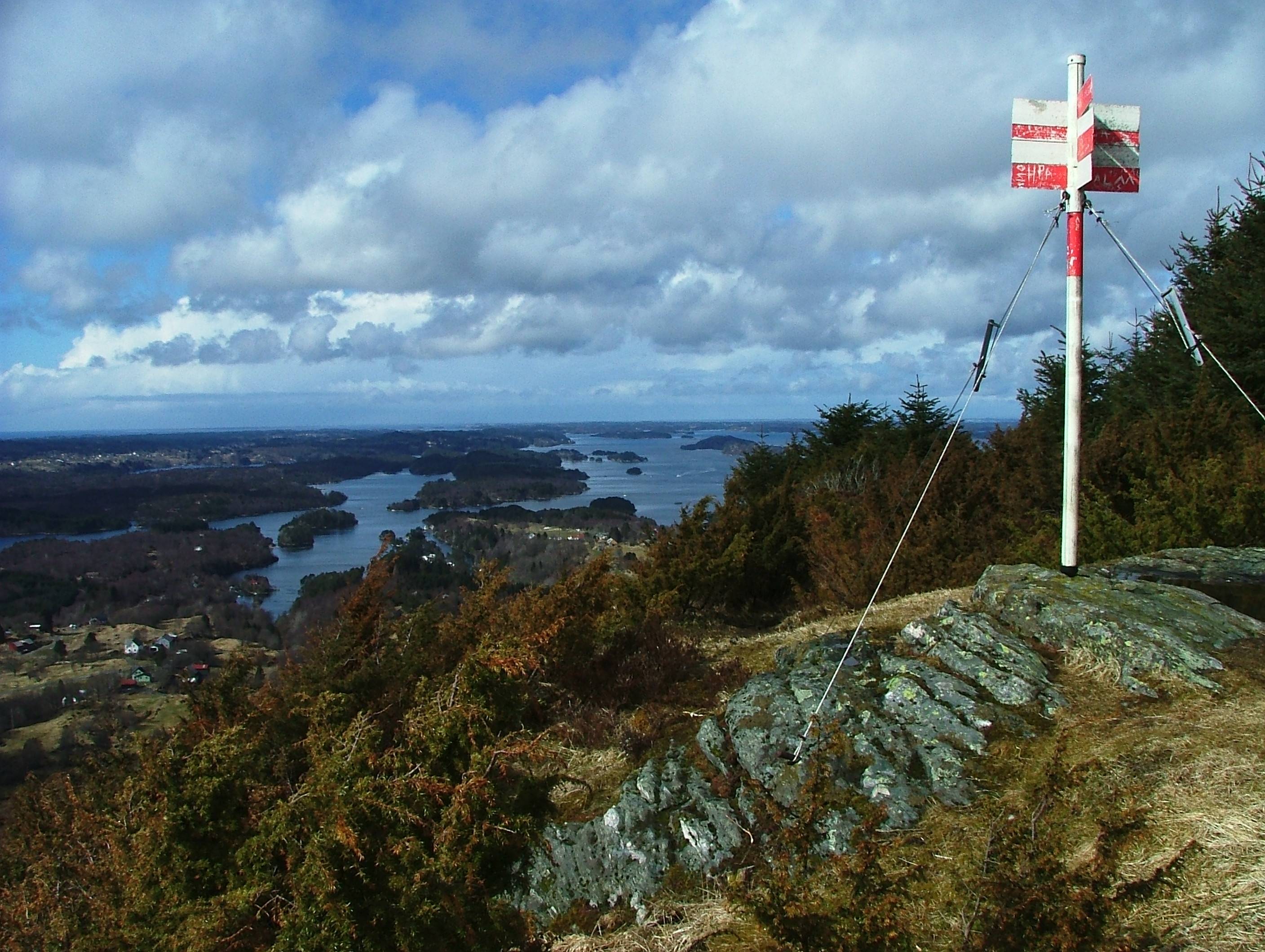 ViewPoint of Gunnar Staalesen - Bergfjordfjellet