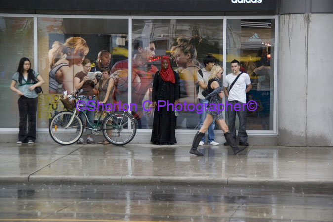IMGP0638  YD Square Singing in the Rain.jpg
