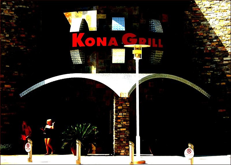 Kona Gals