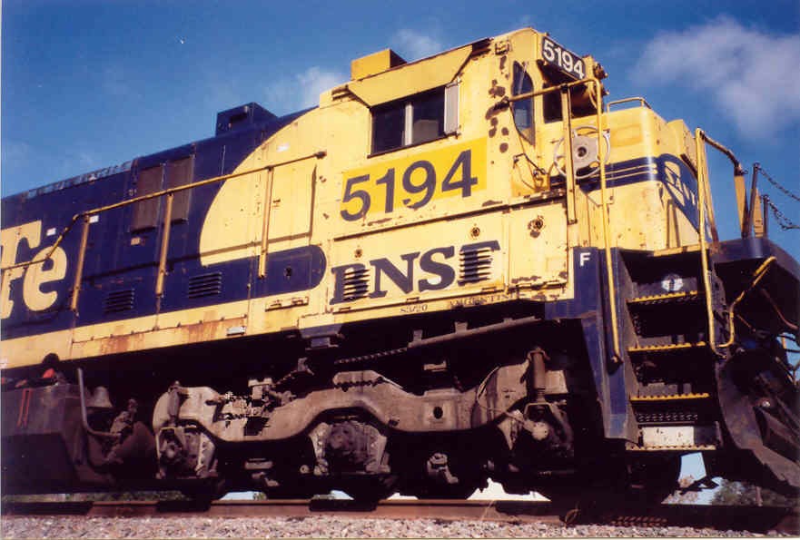 SF 5194 with BNSF Patch