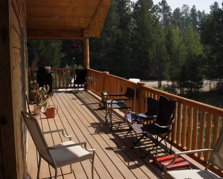 dsc00155 upper front deck sample.jpg