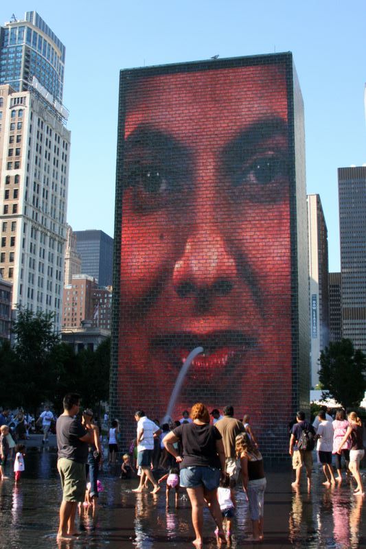 Crown fountain spouting water, Jaume Plensa, Chicago