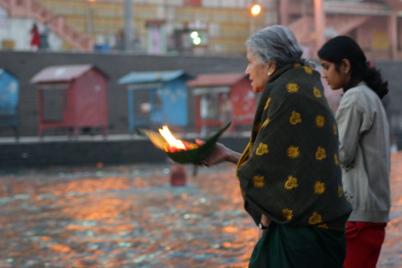 A silent prayer, Ganges, Har-ki-pauri, Haridwar, India