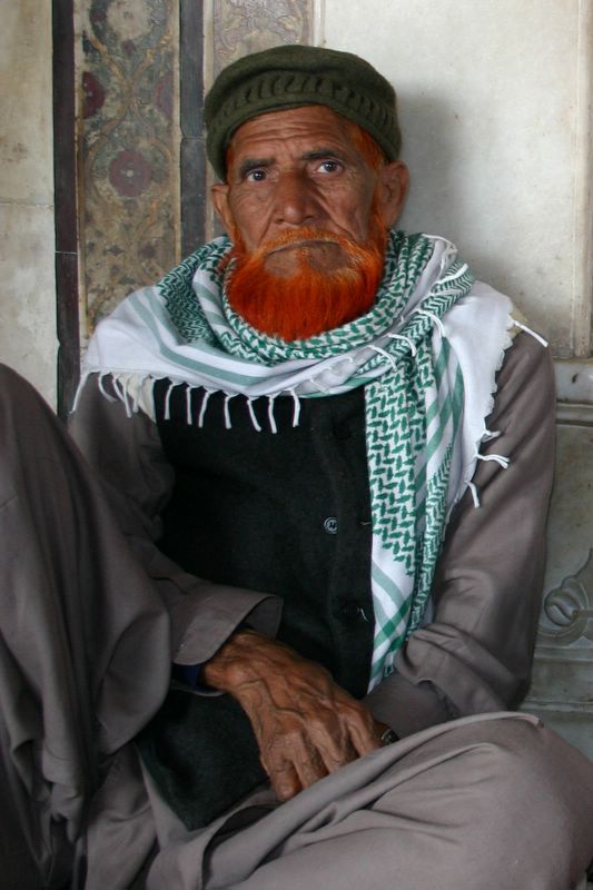 Old man, Fatehpur Sikri