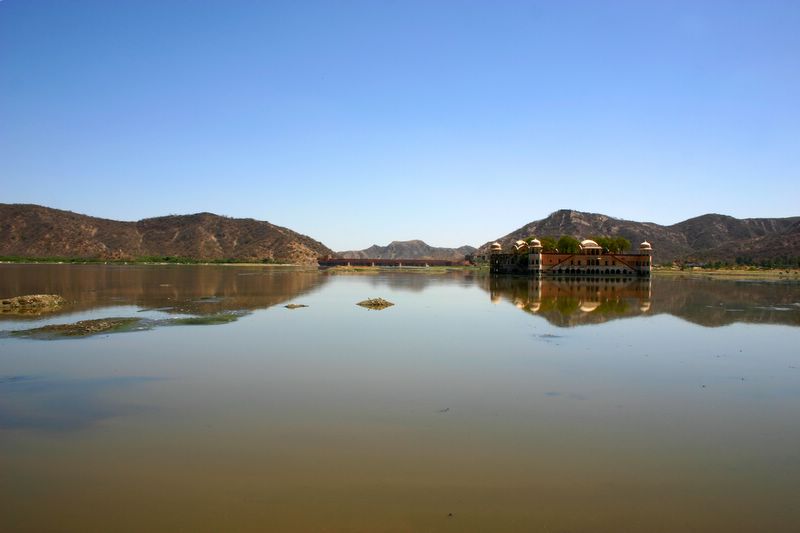 Jal Mahal, The real side up