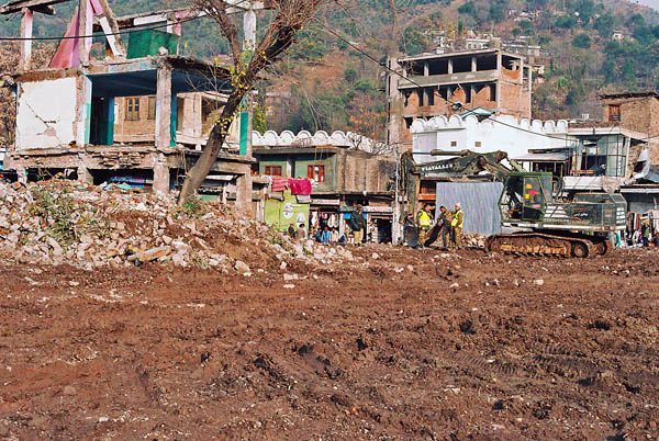 Repair work in Bagh