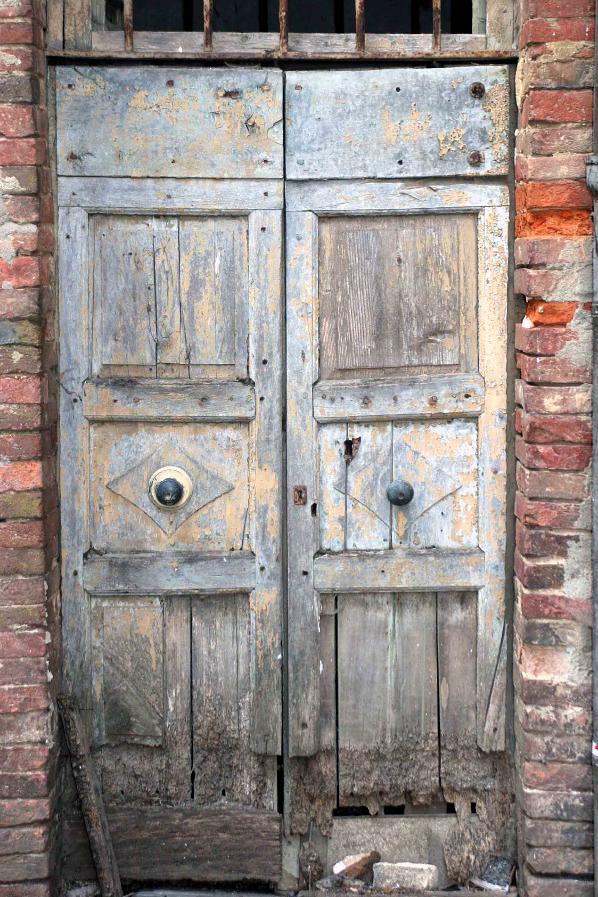 another door in Petroio.jpg